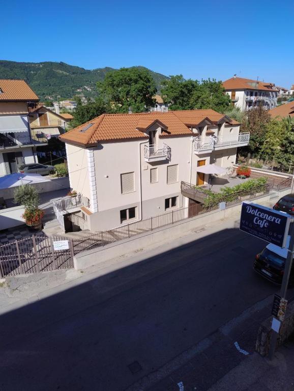 Monti D'Amare Apartment Аджерола Екстериор снимка